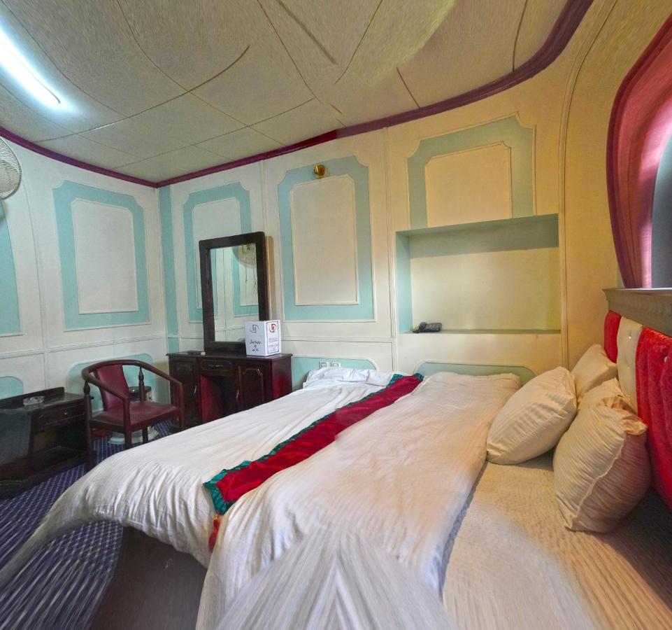 Hotel Dewanekhas Скарду Екстер'єр фото