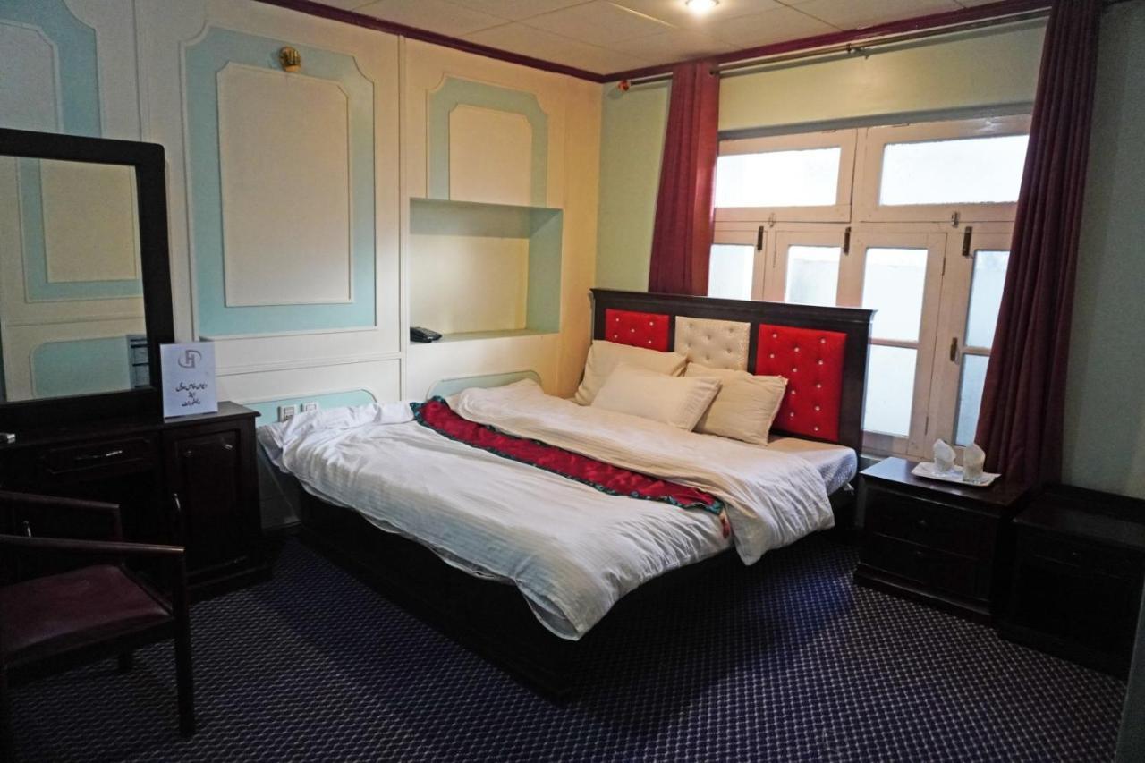 Hotel Dewanekhas Скарду Екстер'єр фото
