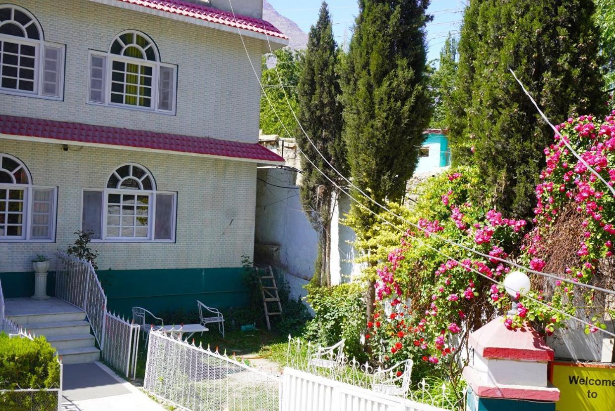 Hotel Dewanekhas Скарду Екстер'єр фото