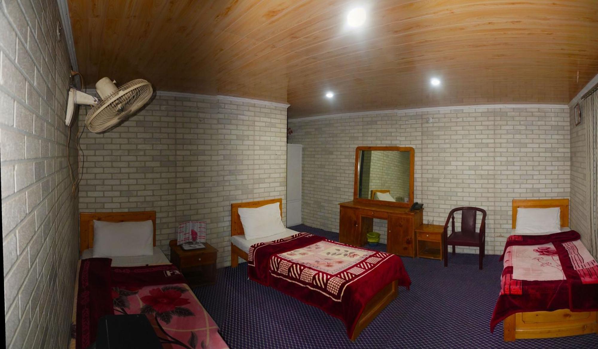 Hotel Dewanekhas Скарду Екстер'єр фото