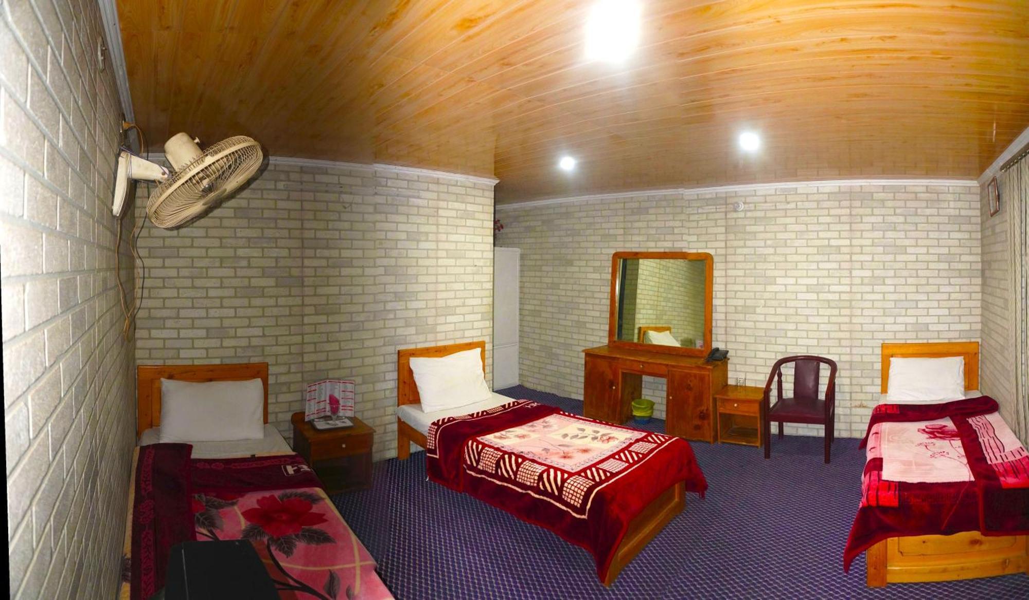 Hotel Dewanekhas Скарду Екстер'єр фото