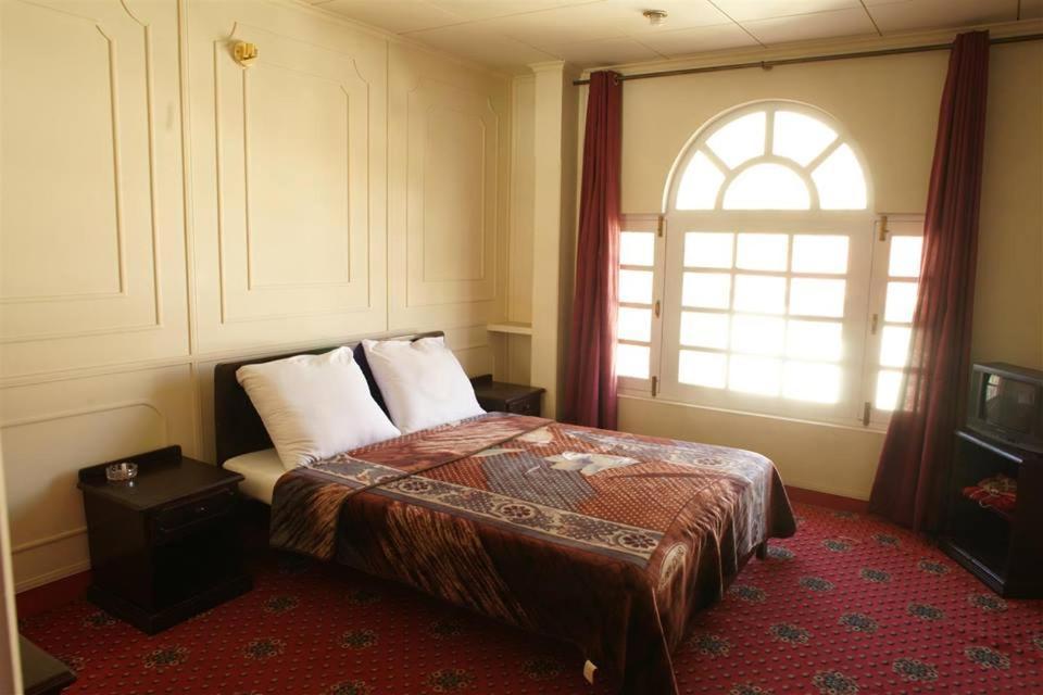 Hotel Dewanekhas Скарду Екстер'єр фото